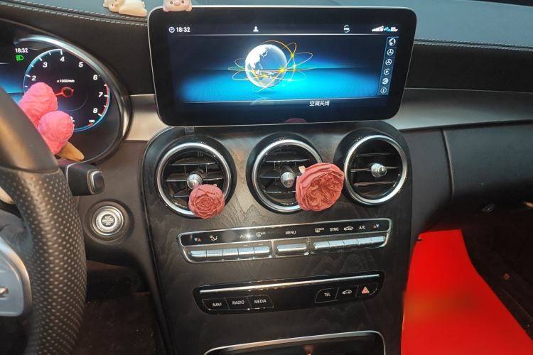 Used Mercedes-Benz C-Class 2020 Restyled C 200 L Fashion Edition Sport Version Audio And AC Panel