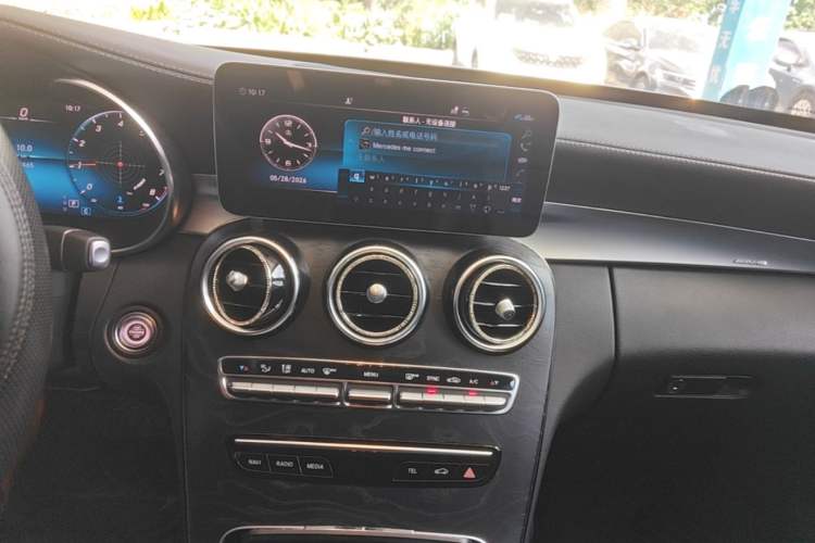 Used Mercedes-Benz C-Class 2020 C 200 L Fashion Edition Sport Version Audio And AC Panel