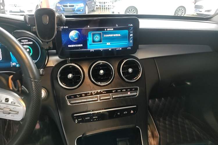Used Mercedes-Benz C-Class 2020 Restyled C 200 L Fashion Edition Sport Version Audio And AC Panel