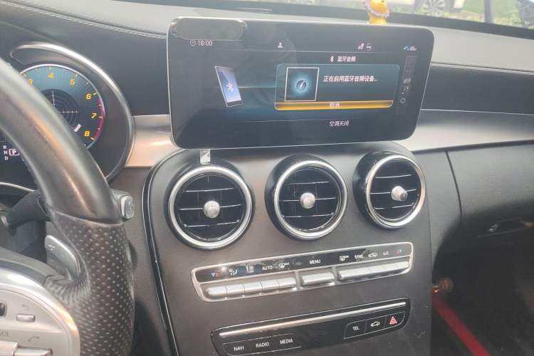 Used Mercedes-Benz C-Class 2020 C 200 L Fashion Edition Sport Version Audio And AC Panel