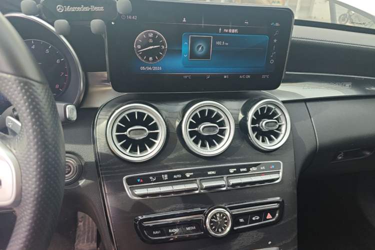 Used Mercedes-Benz C-Class 2020 C 200 L Fashion Edition Sport Version Audio And AC Panel