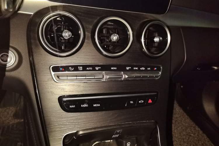 Used Mercedes-Benz C-Class 2020 C 260 L Sport Edition Audio And AC Panel
