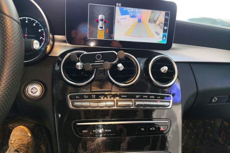 Used Mercedes-Benz C-Class 2020 Restyled C 200 L Fashion Edition Sport Version Audio And AC Panel