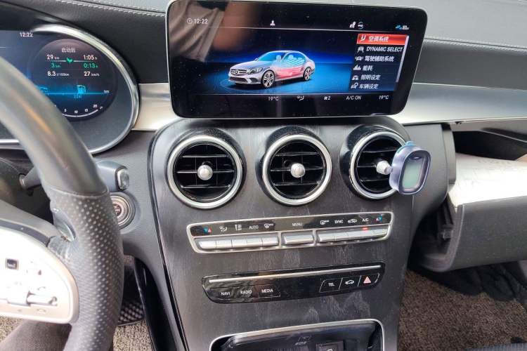 Used Mercedes-Benz C-Class 2020 Restyled C 260 L Sport Edition Audio And AC Panel
