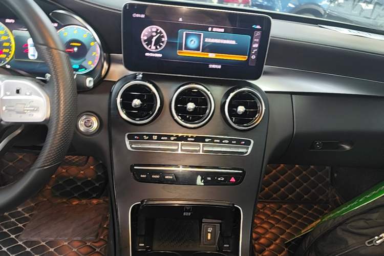 Used Mercedes-Benz C-Class 2020 C 260 L Sport Edition Audio And AC Panel