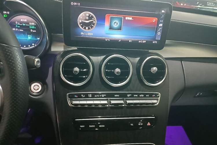 Used Mercedes-Benz C-Class 2020 Restyled C 260 L Sport Edition Audio And AC Panel