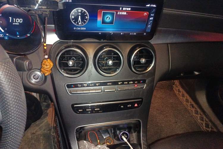 Used Mercedes-Benz C-Class 2020 Restyled C 200 L Fashion Edition Sport Version Audio And AC Panel