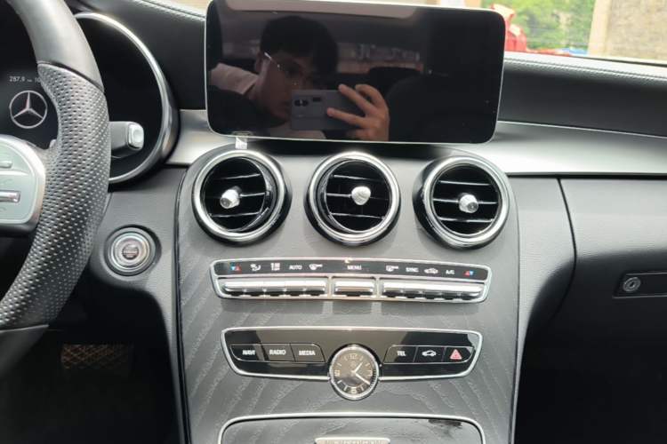 Used Mercedes-Benz C-Class 2020 Restyled C 260 L Sport Edition Audio And AC Panel