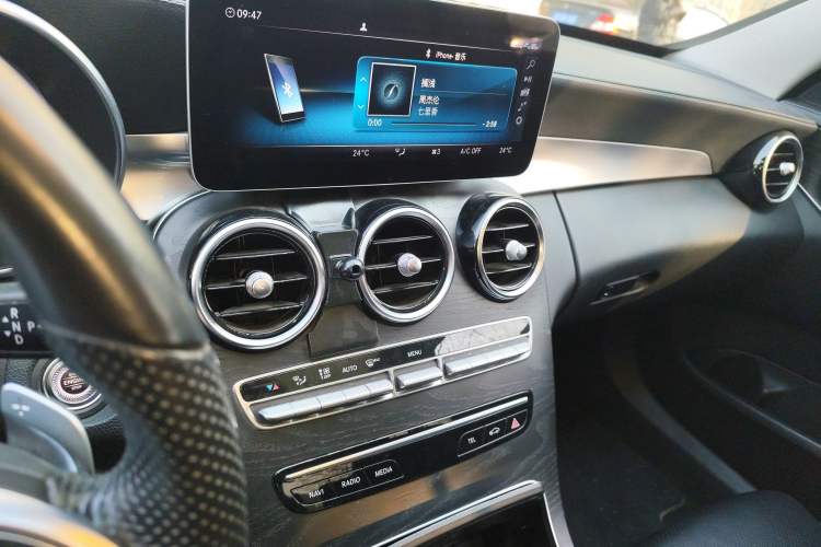 Used Mercedes-Benz C-Class 2020 C 260 L Sport Edition Audio And AC Panel