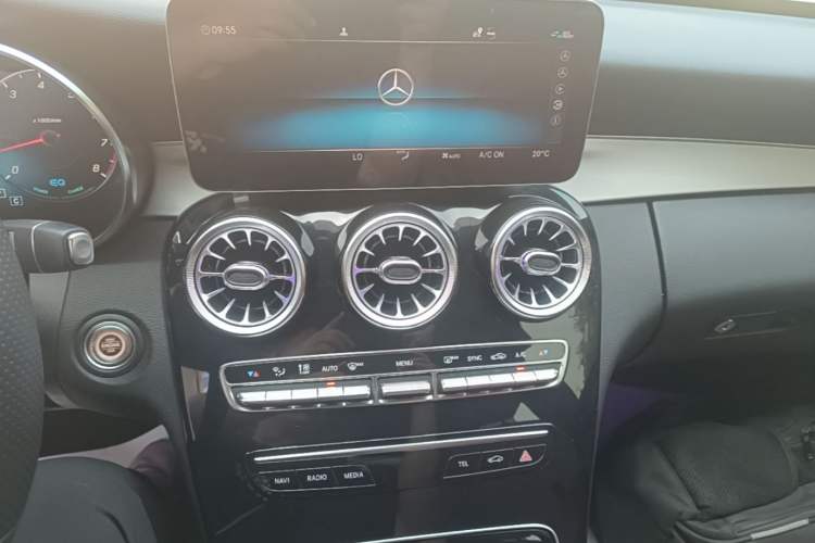 Used Mercedes-Benz C-Class 2020 Restyled C 260 Sport Edition Audio And AC Panel