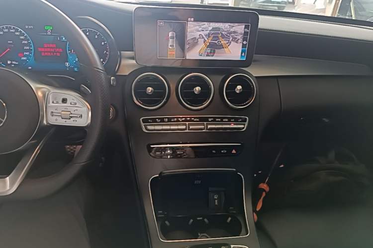 Used Mercedes-Benz C-Class 2020 Restyled C 260 L Sport Edition Audio And AC Panel