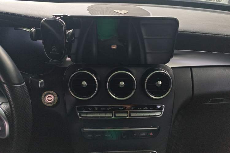 Used Mercedes-Benz C-Class 2020 C 260 L Sport Edition Audio And AC Panel