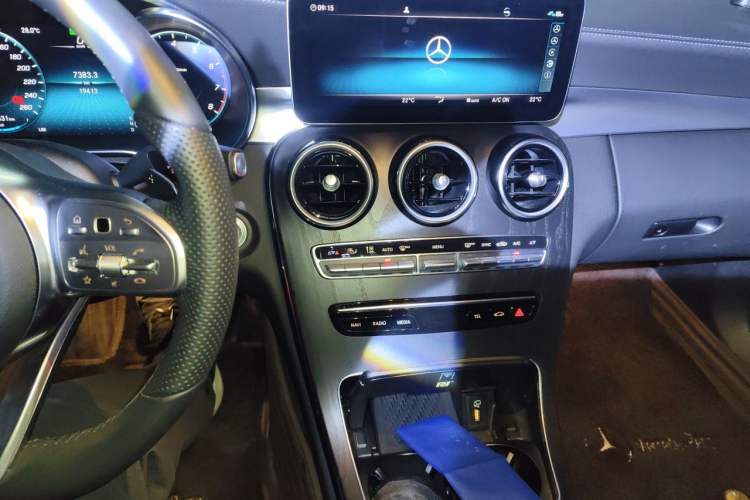 Used Mercedes-Benz C-Class 2020 Restyled C 260 L Sport Edition Audio And AC Panel