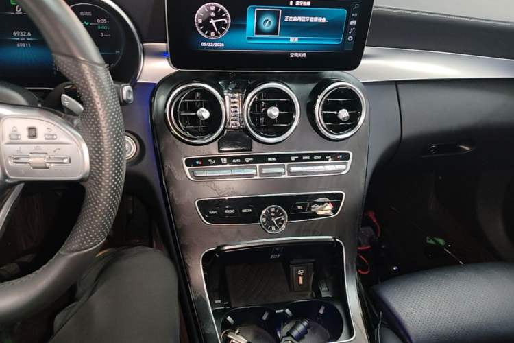 Used Mercedes-Benz C-Class 2020 Restyled C 260 L Sport Edition Audio And AC Panel