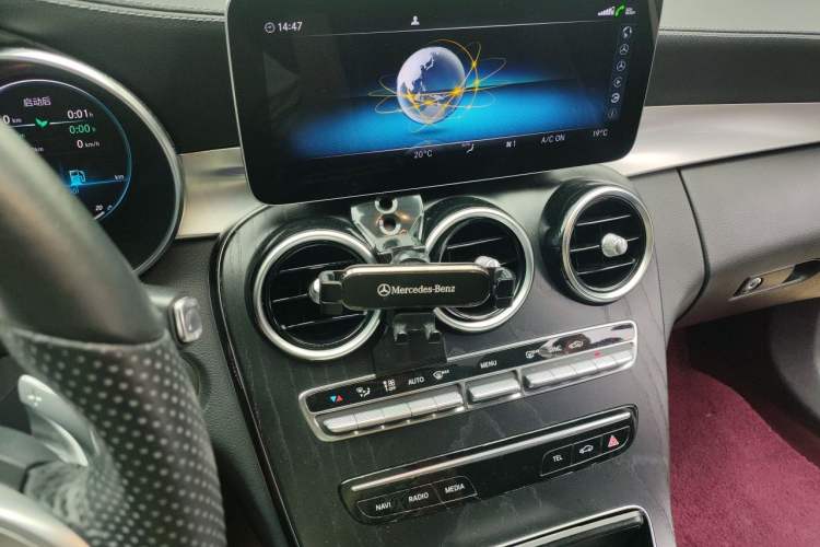Used Mercedes-Benz C-Class 2020 Restyled C 260 L Sport Edition Audio And AC Panel