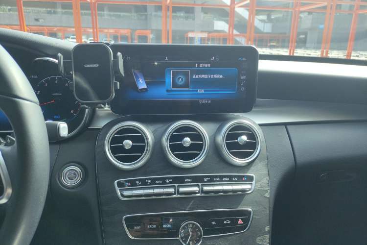 Used Mercedes-Benz C-Class 2020 Facelifted C 260 Estate Audio And AC Panel