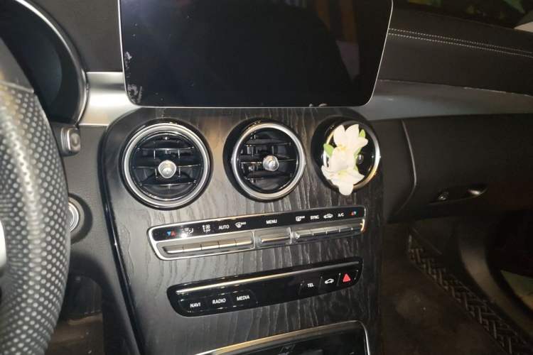 Used Mercedes-Benz C-Class 2020 C 260 L Sport Edition Audio And AC Panel