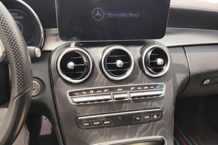 Used Mercedes-Benz C-Class 2020 C 260 L Sport Edition Audio And AC Panel