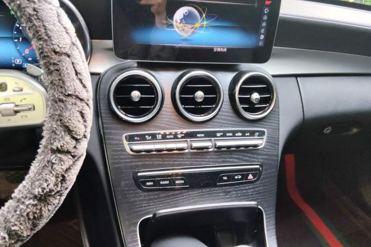 Used Mercedes-Benz C-Class 2020 C 200 L Fashion Edition Sport Version Audio And AC Panel