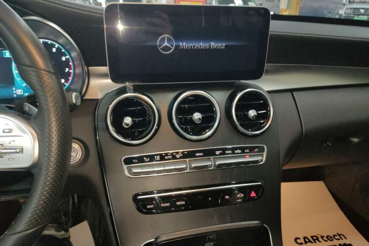 Used Mercedes-Benz C-Class 2020 C 260 L Sport Edition Audio And AC Panel