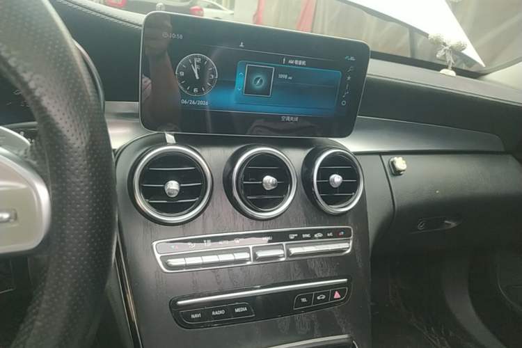 Used Mercedes-Benz C-Class 2020 Restyled C 200 L Fashion Edition Sport Version Audio And AC Panel