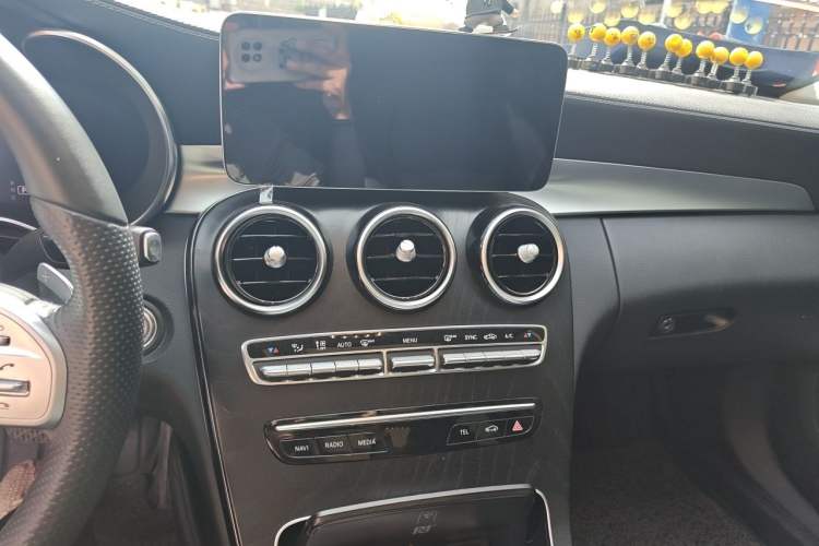 Used Mercedes-Benz C-Class 2020 Restyled C 260 L Sport Edition Audio And AC Panel