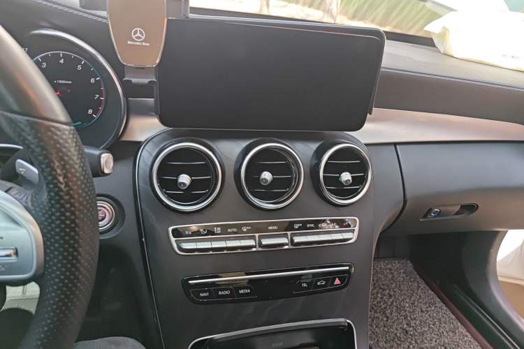 Used Mercedes-Benz C-Class 2020 C 260 L Sport Edition Audio And AC Panel