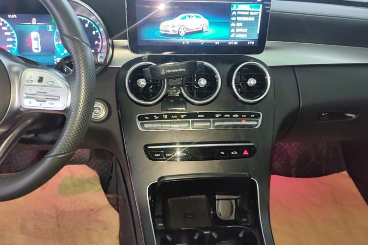 Used Mercedes-Benz C-Class 2020 Restyled C 200 L Fashion Edition Sport Version Audio And AC Panel