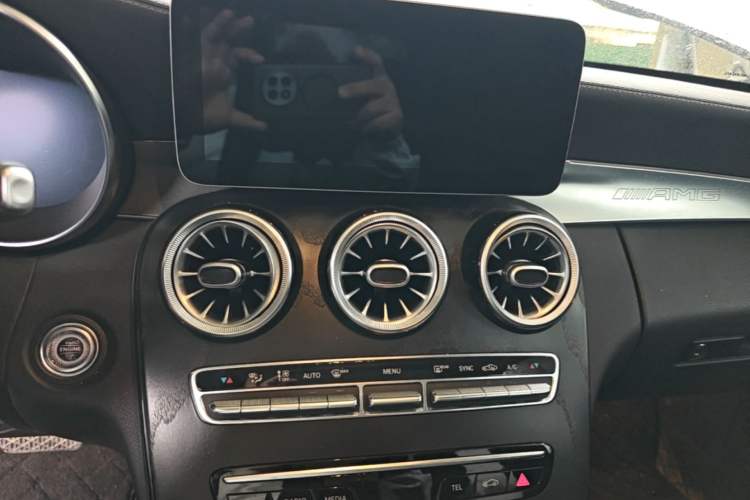 Used Mercedes-Benz C-Class 2020 Restyled C 260 L Sport Edition Audio And AC Panel