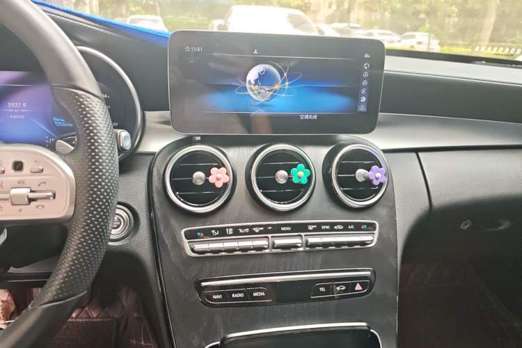 Used Mercedes-Benz C-Class 2020 Updated C 200 L Fashion Edition Audio And AC Panel