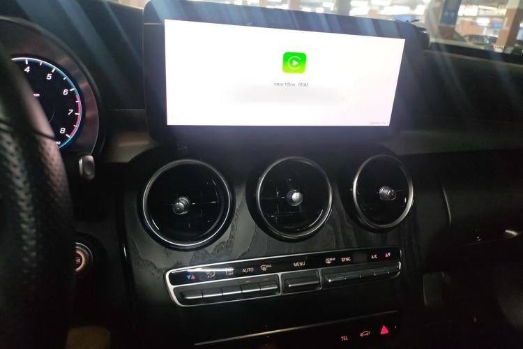 Used Mercedes-Benz C-Class 2020 C 200 L Fashion Edition Sport Version Audio And AC Panel