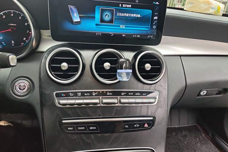 Used Mercedes-Benz C-Class 2020 Restyled C 200 L Fashion Edition Sport Version Audio And AC Panel