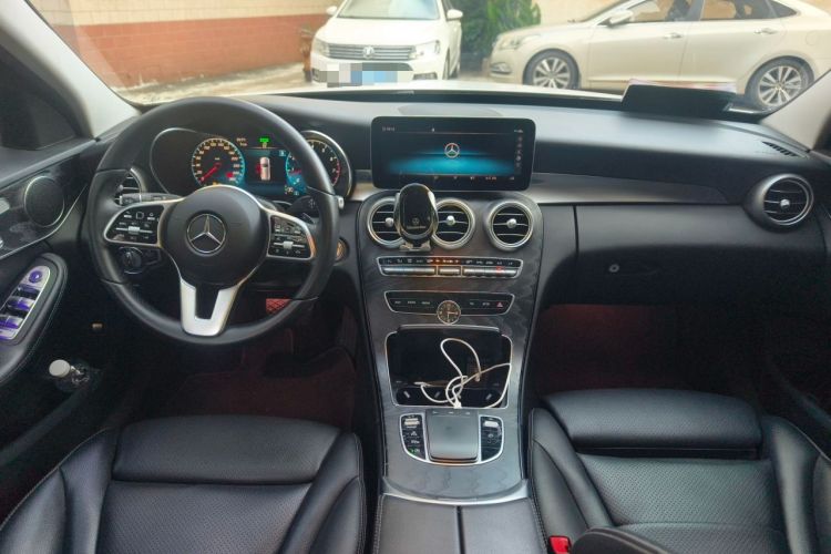 Used Mercedes-Benz C-Class 2020 Facelifted C 260 Estate Center Console