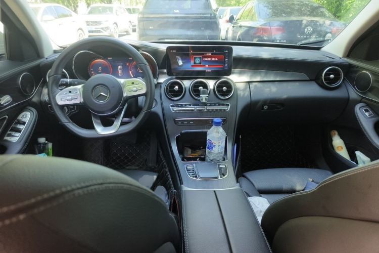 Used Mercedes-Benz C-Class 2020 C 200 L Fashion Edition Sport Version Center Console