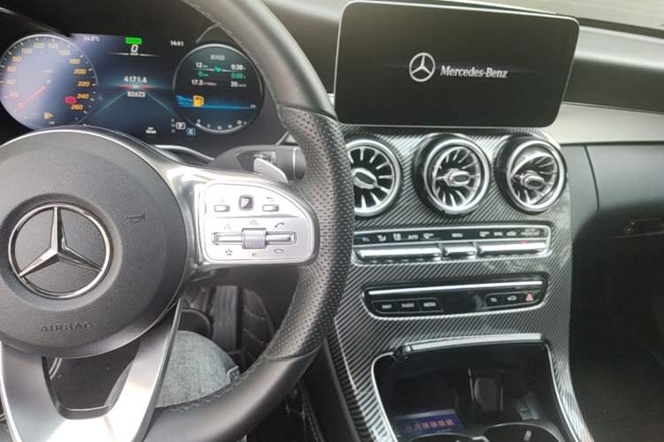 Used Mercedes-Benz C-Class 2020 Restyled C 260 Sport Edition Center Console