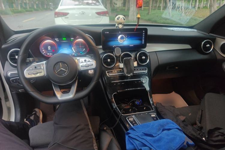 Used Mercedes-Benz C-Class 2020 C 260 Sport Edition Center Console