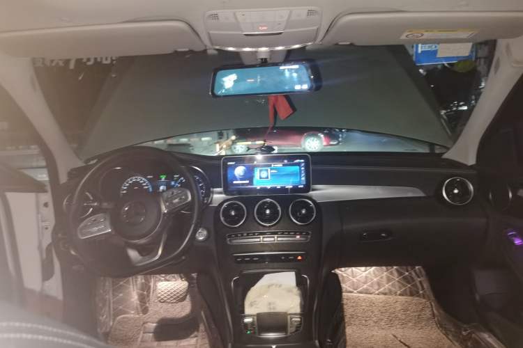 Used Mercedes-Benz C-Class 2020 Restyled C 260 L Sport Edition Center Console