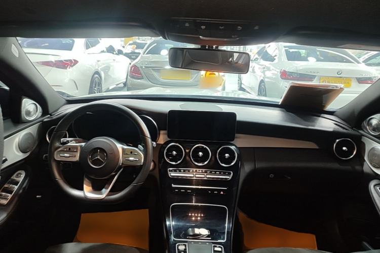 Used Mercedes-Benz C-Class 2020 C 260 Sport Edition Center Console