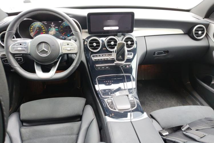 Used Mercedes-Benz C-Class 2020 Restyled C 260 Sport Edition Center Console