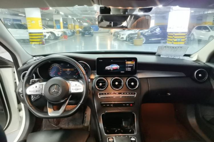 Used Mercedes-Benz C-Class 2020 C 200 L Fashion Edition Sport Version Center Console