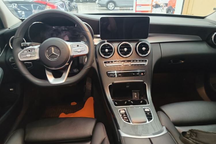 Used Mercedes-Benz C-Class 2020 C 260 L Sport Edition Center Console