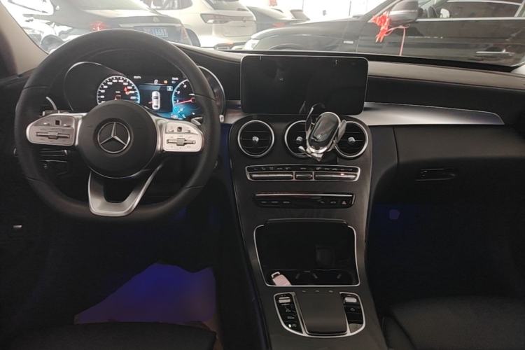 Used Mercedes-Benz C-Class 2020 Restyled C 200 L Fashion Edition Sport Version Center Console