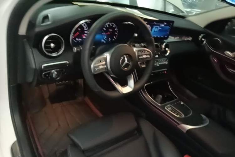 Used Mercedes-Benz C-Class 2020 Restyled C 200 L Fashion Edition Sport Version Center Console