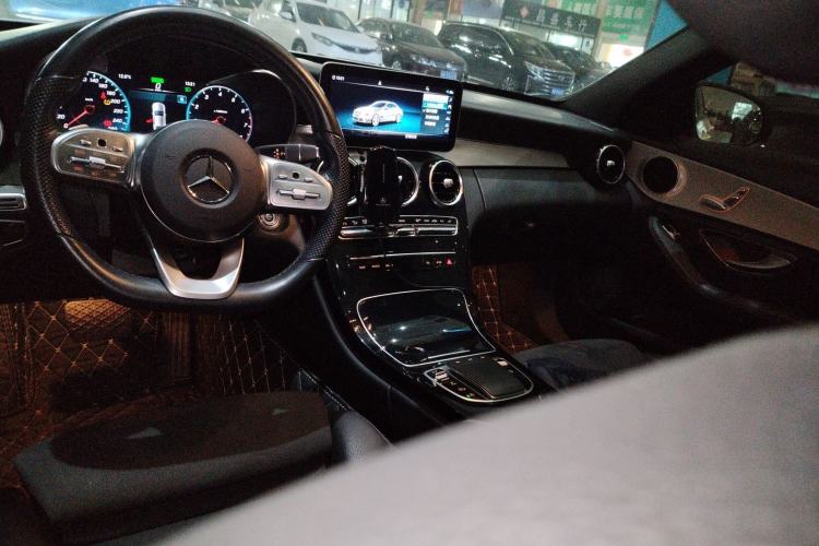Used Mercedes-Benz C-Class 2020 C 260 Sport Edition Center Console