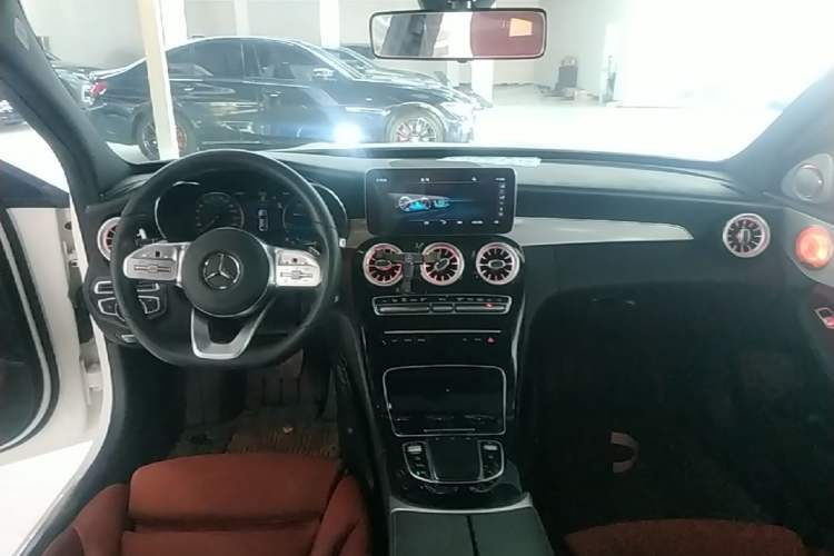 Used Mercedes-Benz C-Class 2020 C 260 Sport Edition Center Console