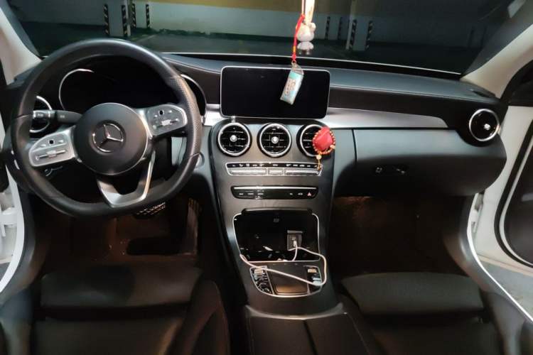 Used Mercedes-Benz C-Class 2020 C 260 L Sport Edition Center Console