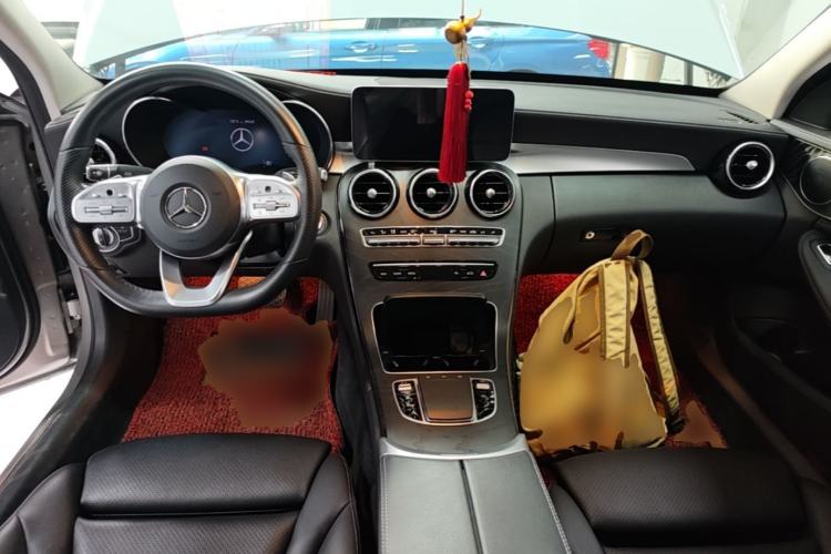 Used Mercedes-Benz C-Class 2020 C 200 L Fashion Edition Sport Version Center Console