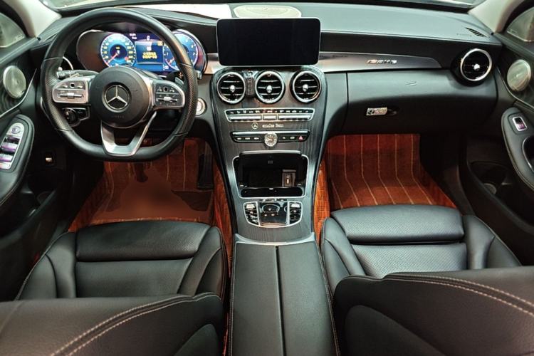 Used Mercedes-Benz C-Class 2020 C 260 L Sport Edition Center Console