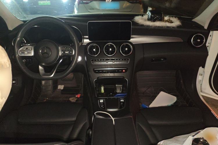 Used Mercedes-Benz C-Class 2020 Restyled C 200 L Fashion Edition Sport Version Center Console
