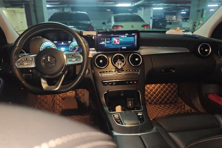 Used Mercedes-Benz C-Class 2020 C 260 L Sport Edition Center Console